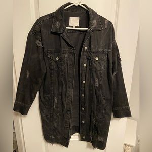 Distressed black denim jacket - Zara